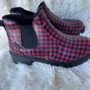 Alegria Rowen boot in a red and black